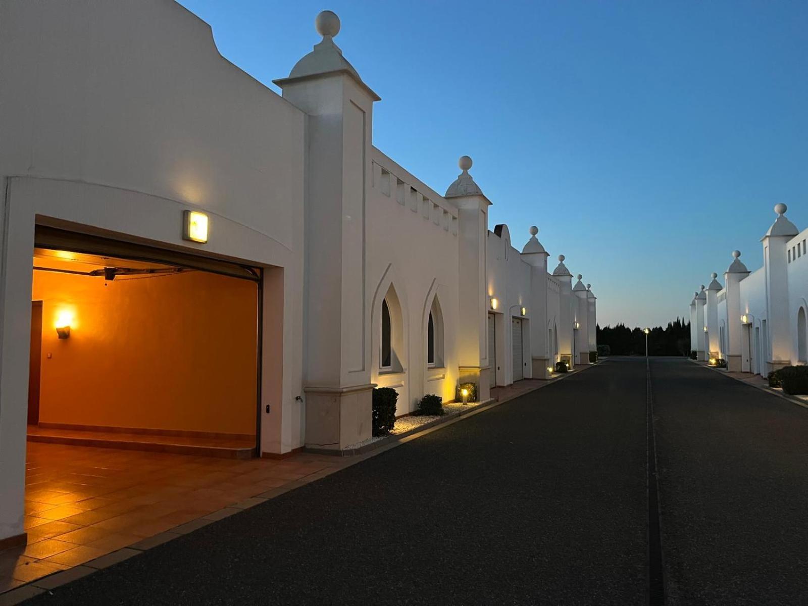 Hotel Alkalat Alcalá de Guadaira Exterior foto